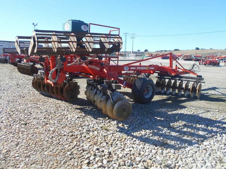 Grade Razol de 32 discos com rolo e semeador