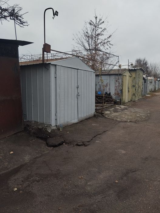 Гараж металевий автокооператив "Політ"