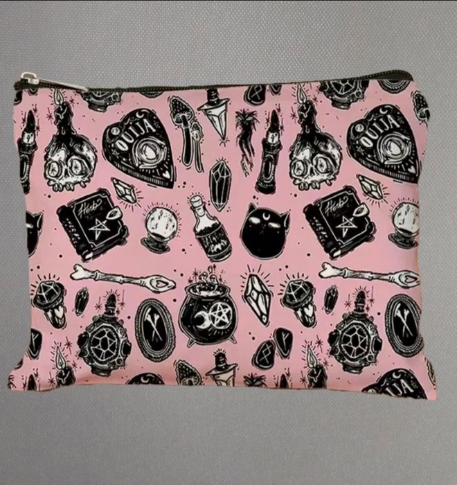 Unikalna Kosmetyczka w ezoterycznym klimacie