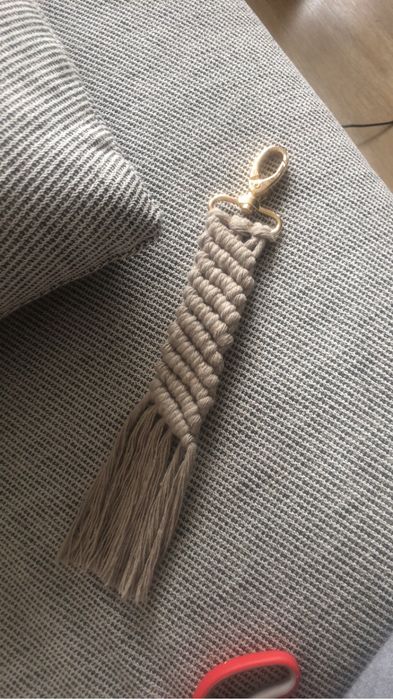 Brelok do kluczy makrama