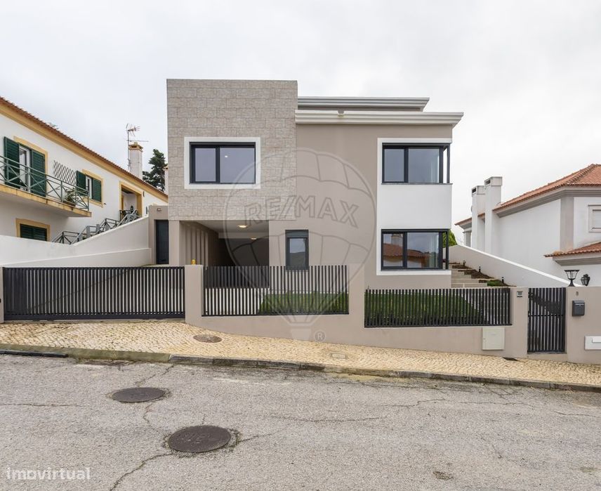 Moradia T4 para venda