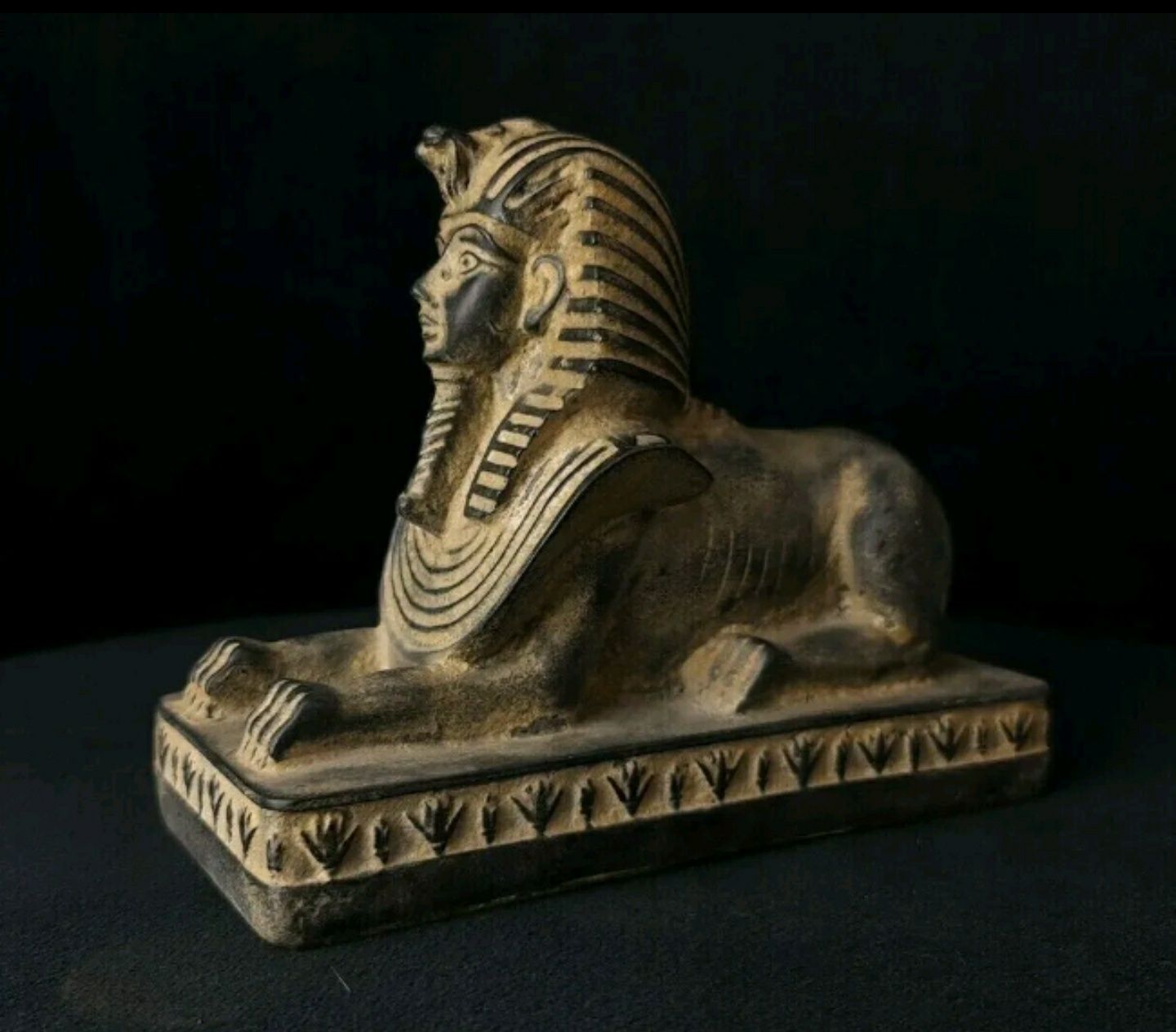 Estátua em pedra da Esfinge do Egipto