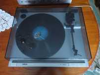 Gramofon Yamaha P-220