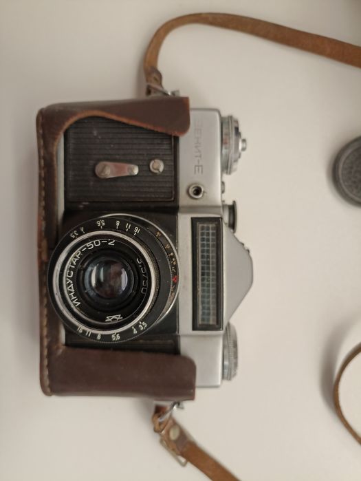 Фотоаппарат "Зенит -Е" + объектив "Индустар-50-2 3,5/50"