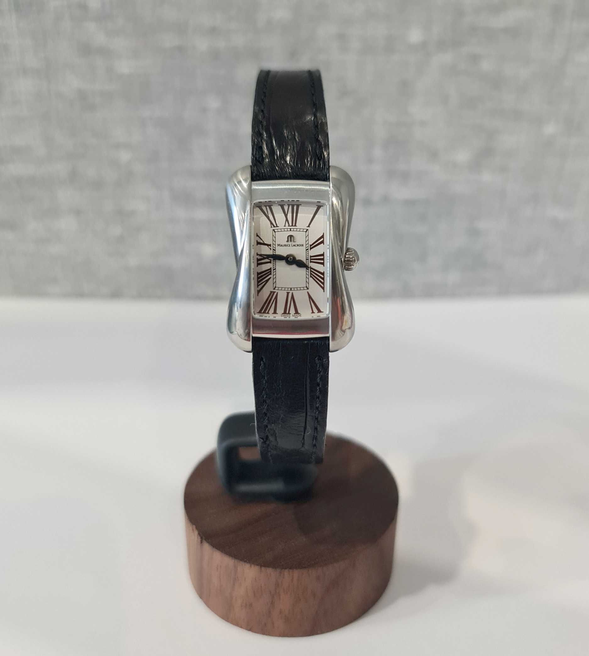 Жіночий годинник Maurice Lacroix Divina DV5011 Swiss Made