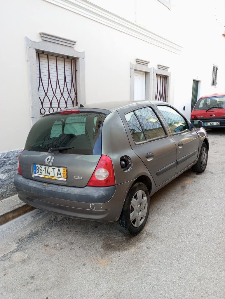 Renault Clio 2002 1.2 16v MOTOR AVARIADO