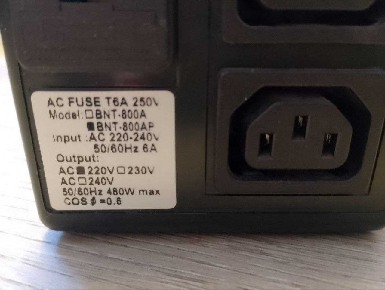ДБЖ Powercom BNT-800AP IEC