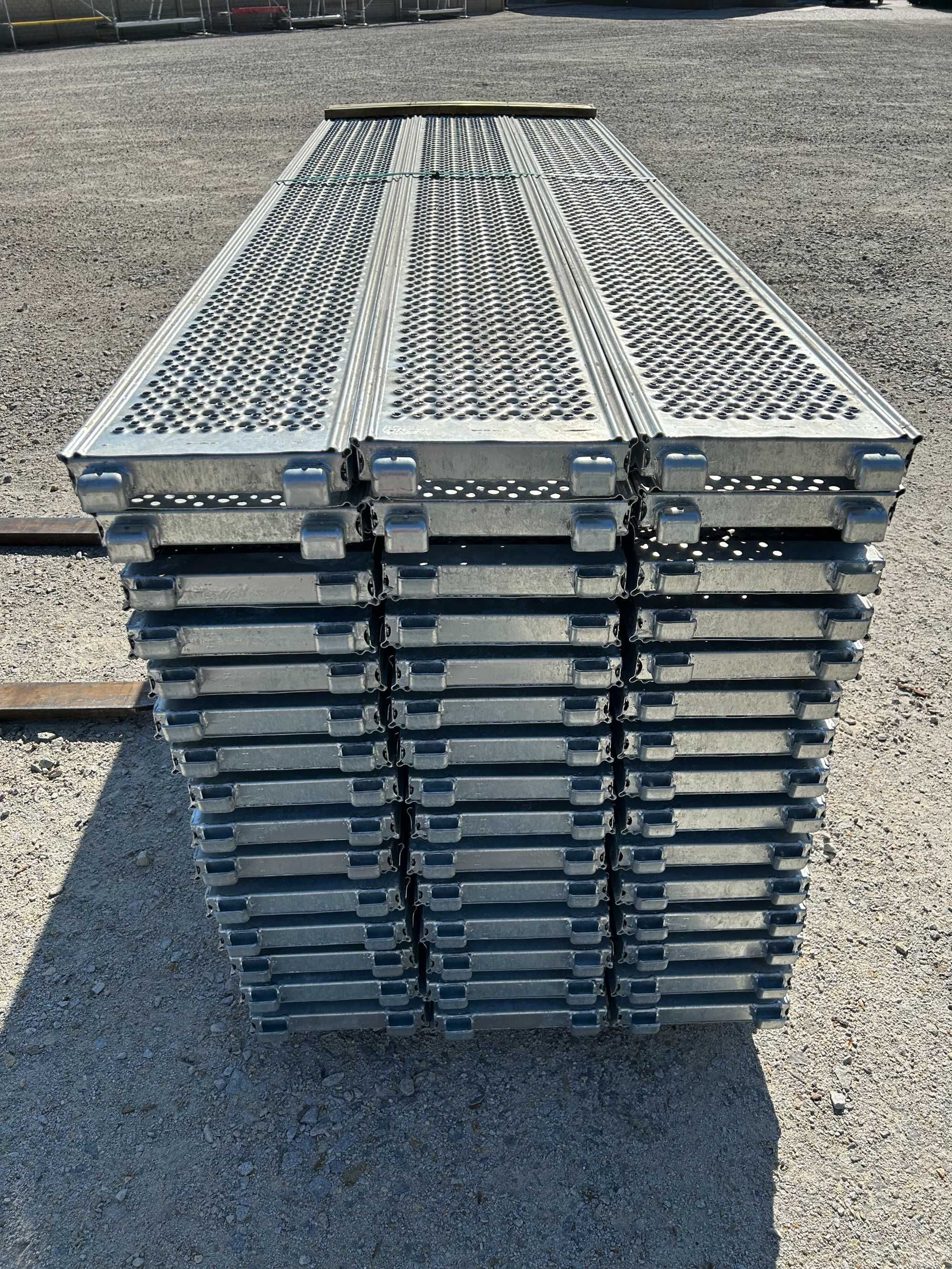 Elewacyjne rusztowanie fasadowe ~ 129m2 ~ system BAUMANN, na zaczepy