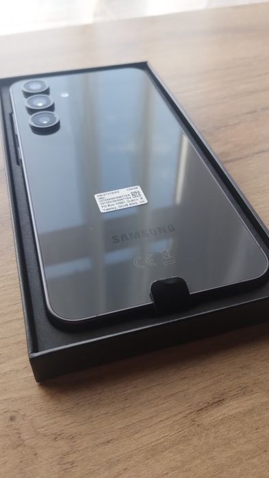 Nowy Samsung S24 FE