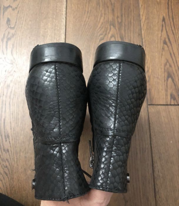 Ochnik botki 37 jak skóra węża, solidne