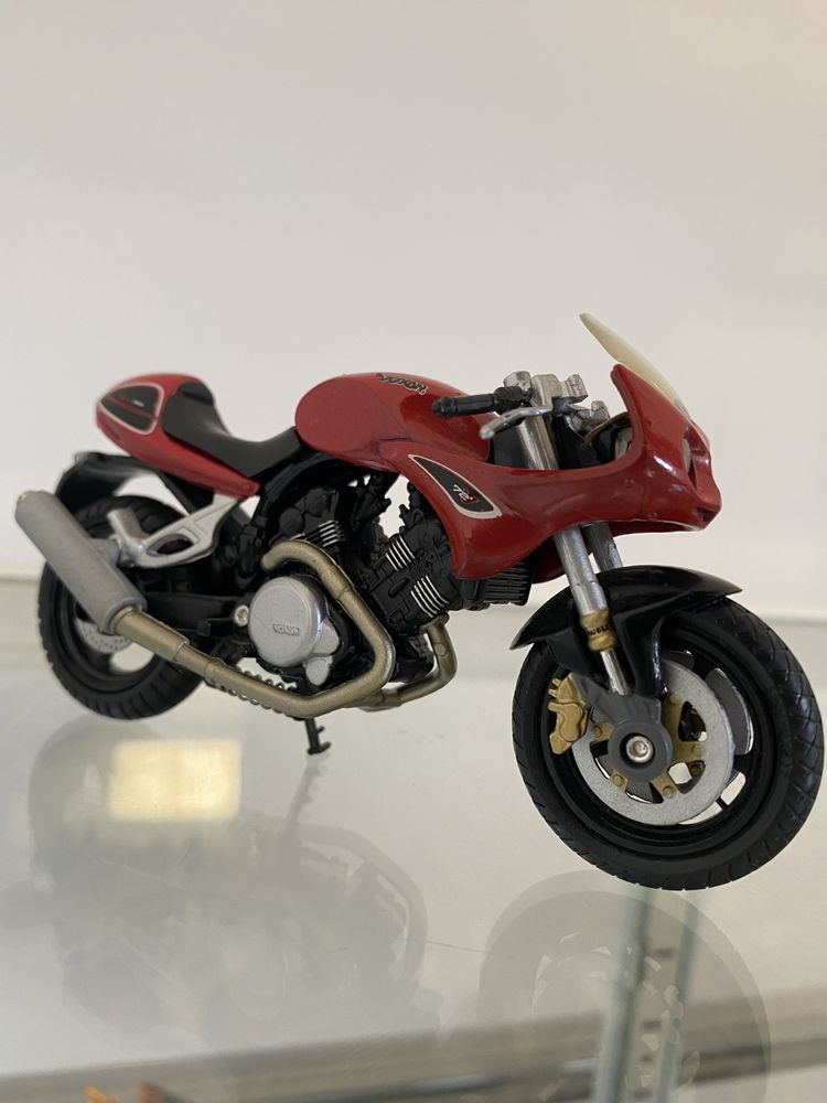 Voxan V 1000 Cafe Racer (1/18) - Solido