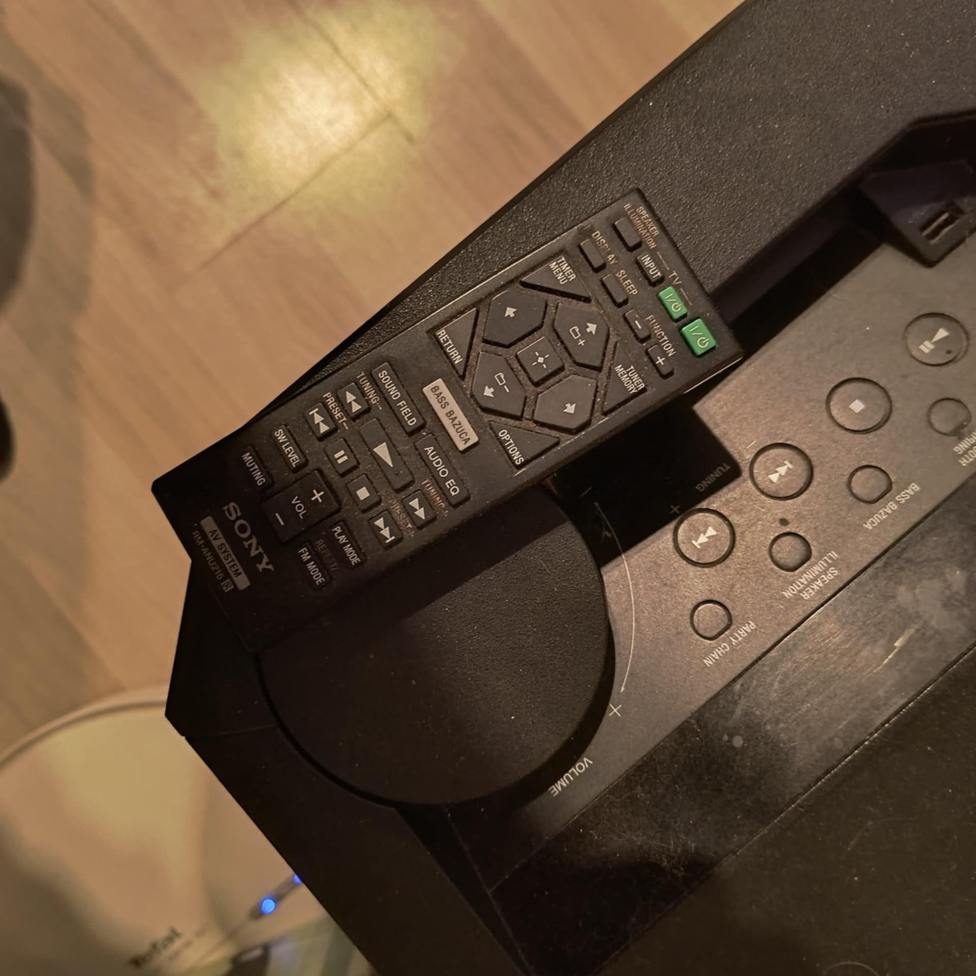 Subwoofer sony z pilotem