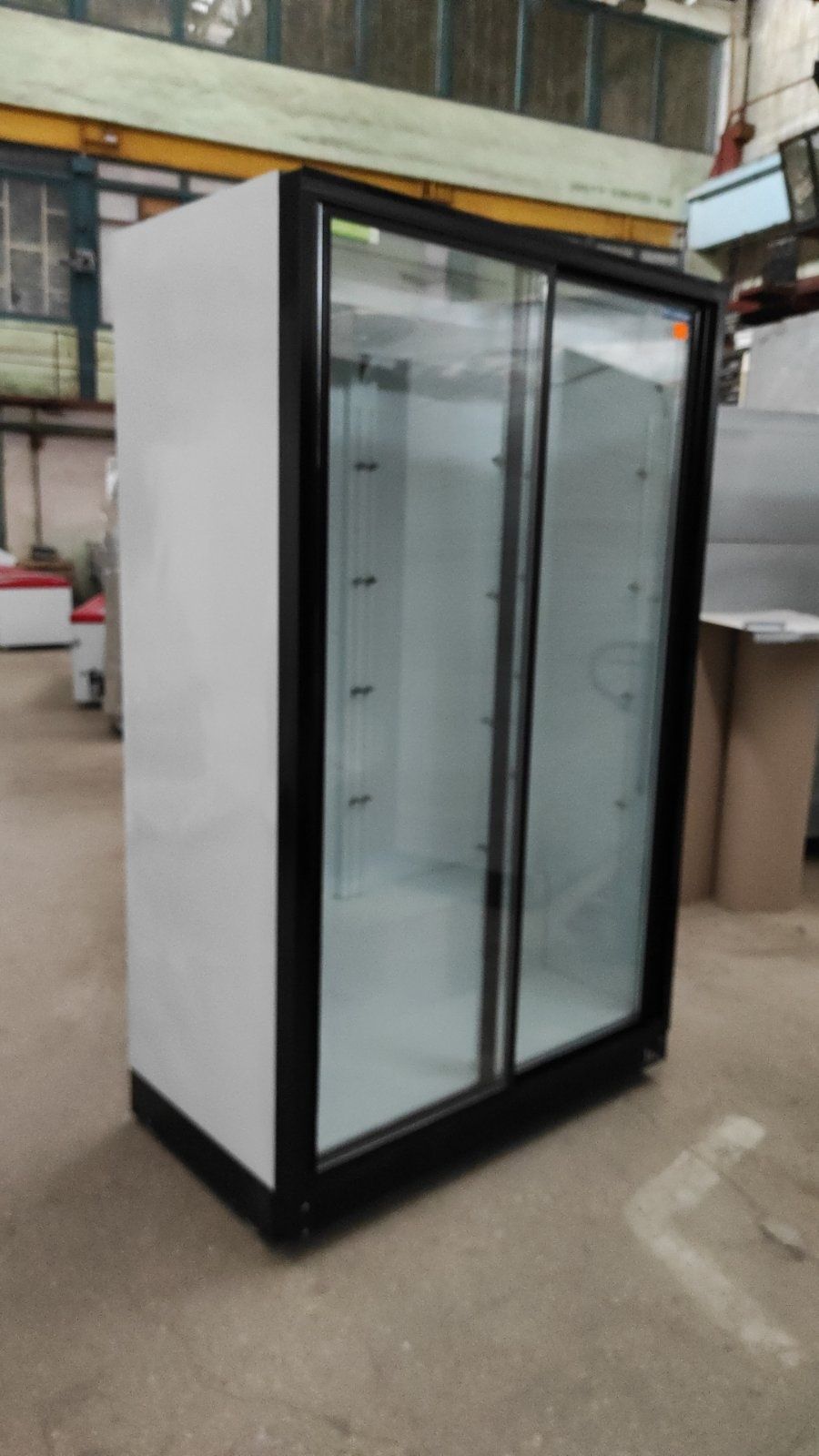 холодильник для напоїв UBC extra Large Fulldoor