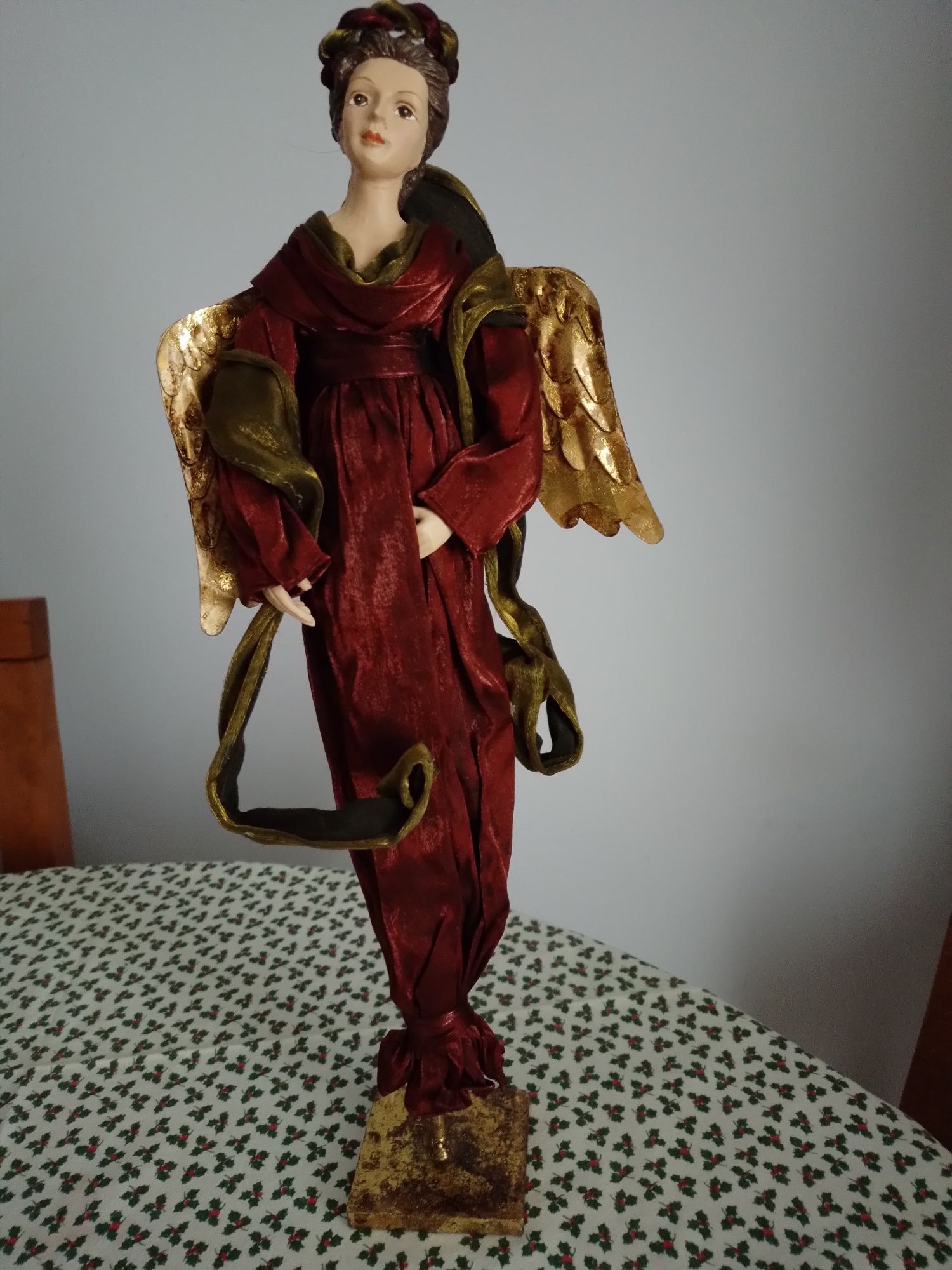 Figurka anioła metodą utwardzania tkanin