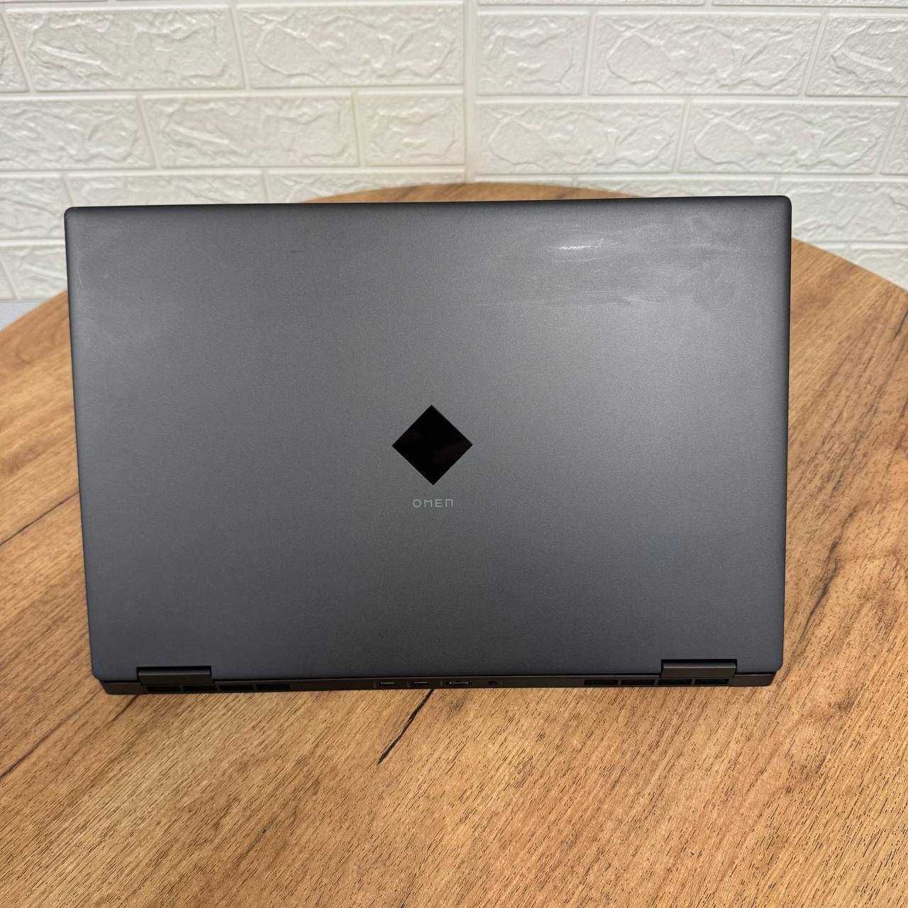 HP Omen 16-n0033dx 144Hz Ryzen 7 6800H 16GB SSD 1TB RX 6650M