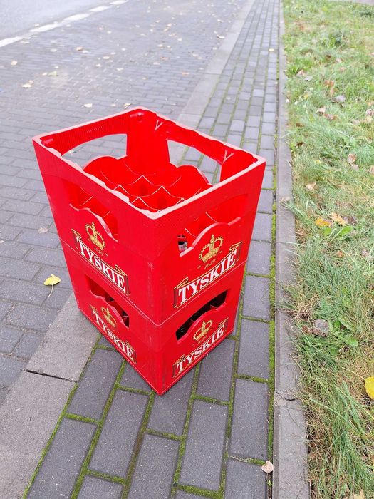Skrzynka, krata, transporter na piwo TYSKIE czerwona