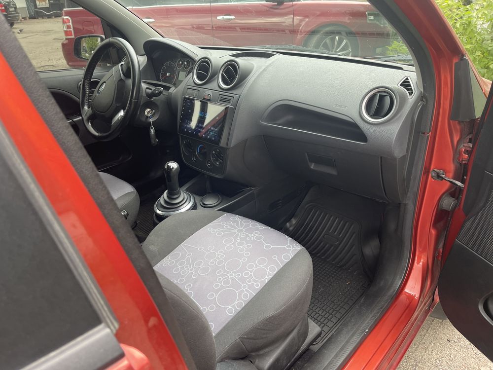 Ford fiesta 2007 рік