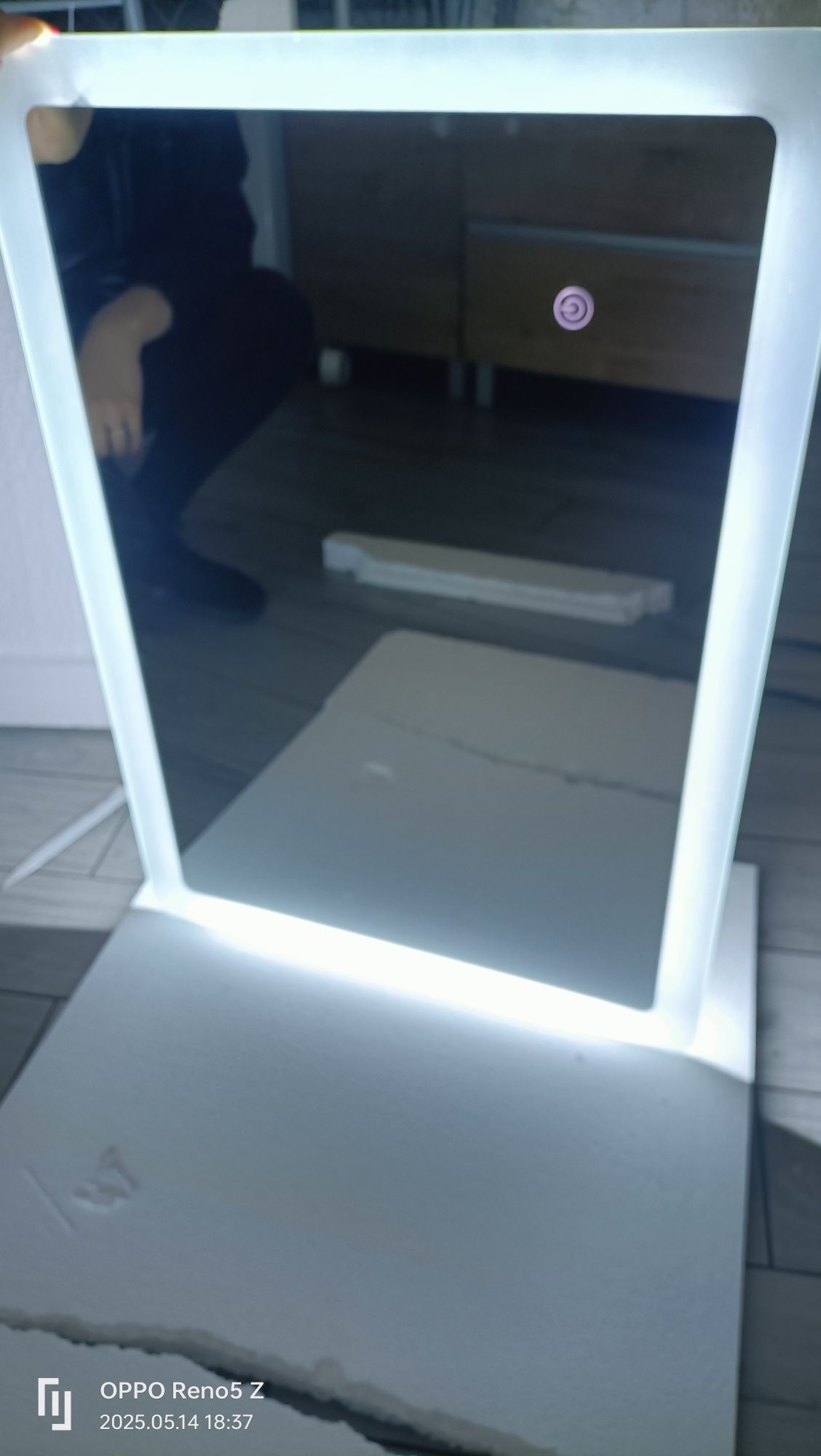 Lustro łazienkowe Led