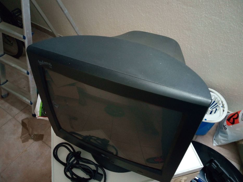 Monitor LG preto