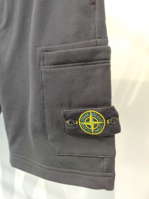 Бермуди STONE ISLAND 64651 Garment-Dyed Cotton Shorts Black SI0167-BK