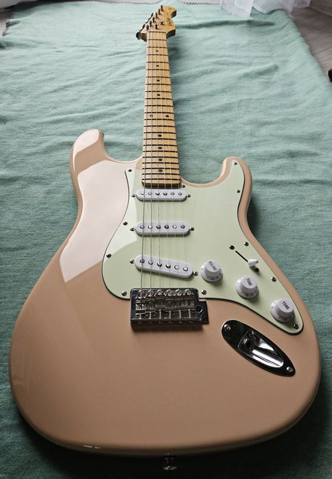 Sprzedam gitarę elektryczną Harley Benton  St-62 cc mn