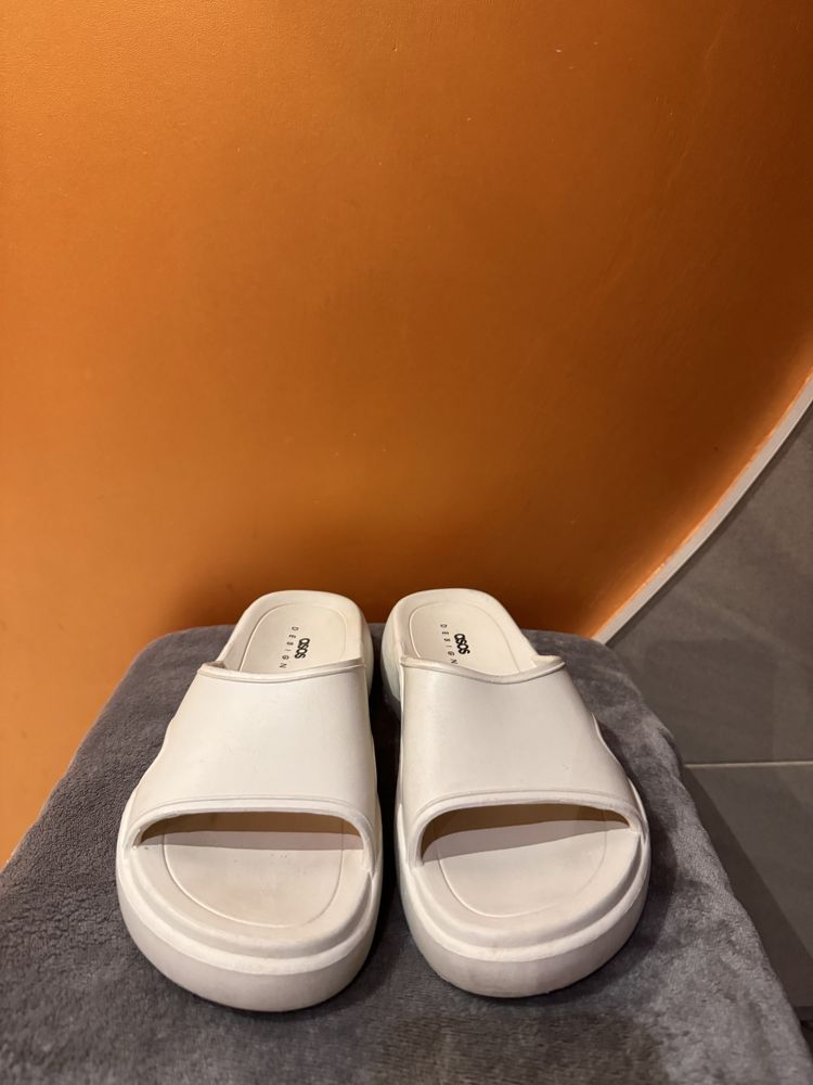 Klapki asos  Rozmiar 38