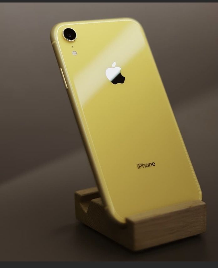 Продам айфон xr жовтий