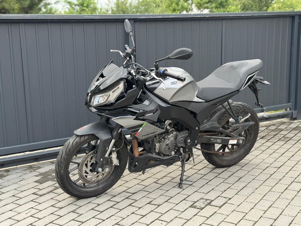 Aprilia RS4 Tuono 2023 Import Niemcy Uszkodzona