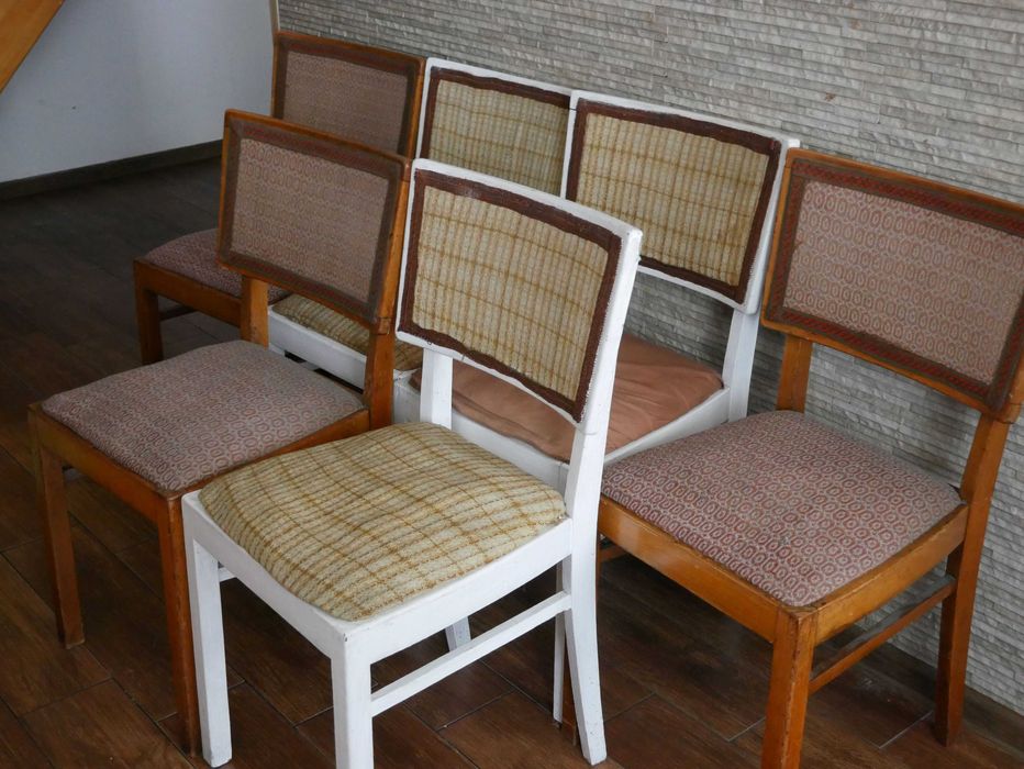 6 starych drewnianych krzeseł