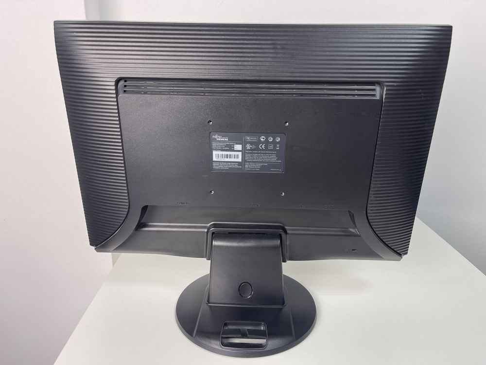 Монітор Fujitsu Siemens SCALEOVIEW D22W-1G / 22"