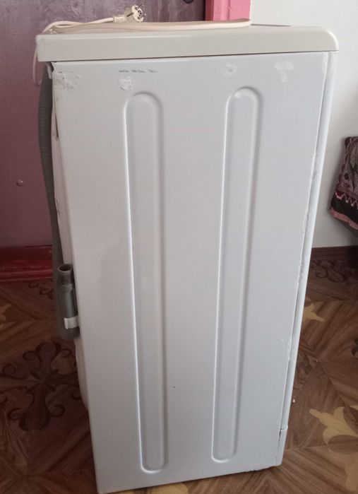 Продам пральну машину INDESIT (під ремонт чи на запчастини)