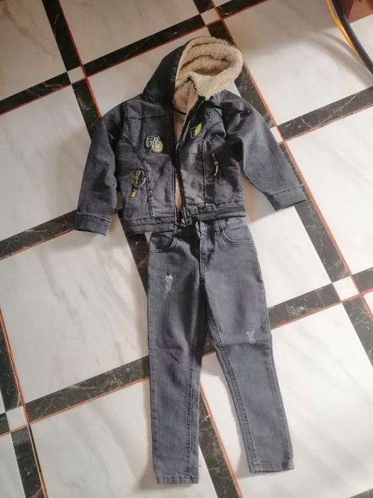 Кросівки як нові 30