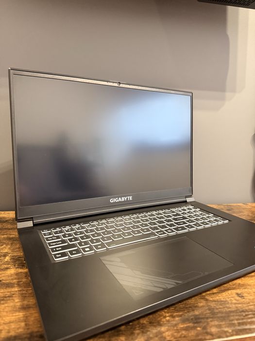 Laptop Gamingowy GIGABYTE KF