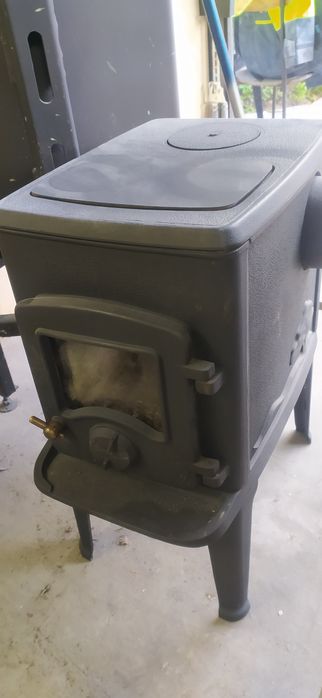 Kominek, piec z szybą
