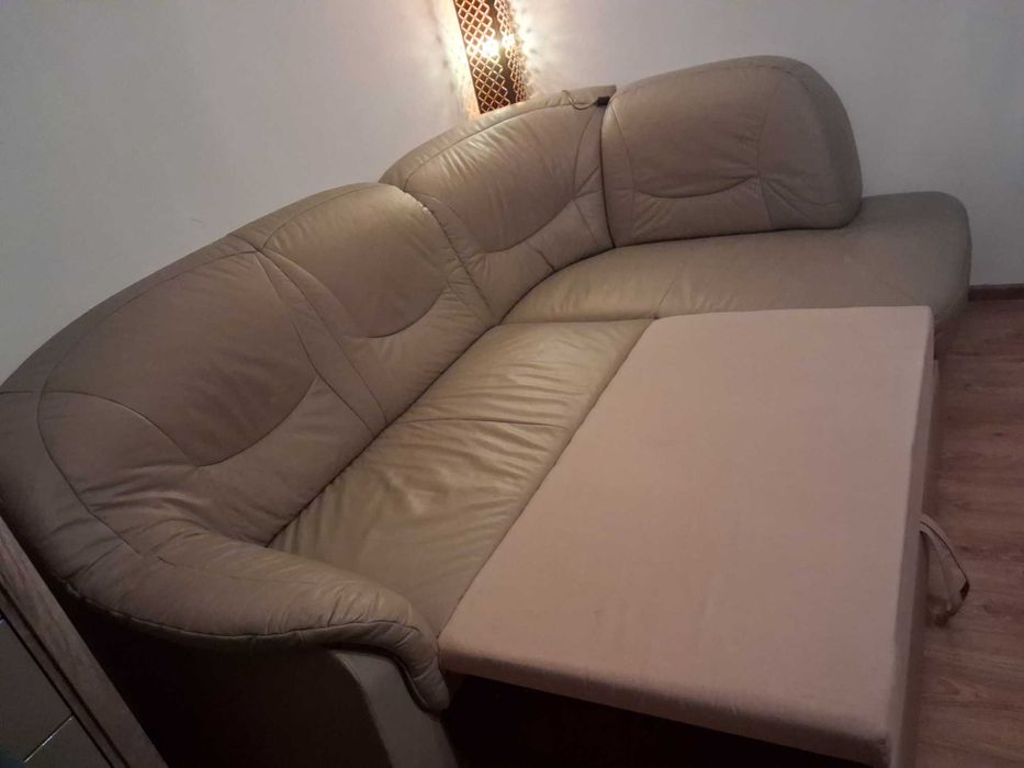 Narożnik skórzany z funkcją spania