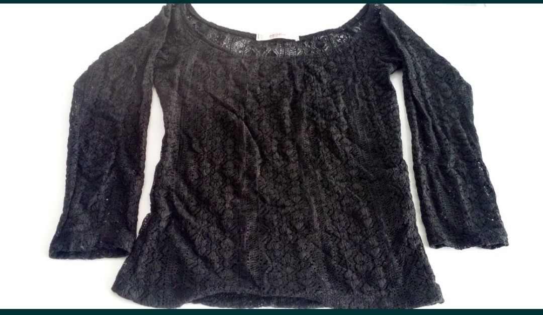 Top preto, rendado, da Pull&Bear - tamanho S