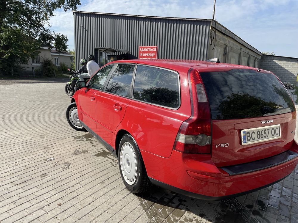 Продам Volvo v50 2.0 D