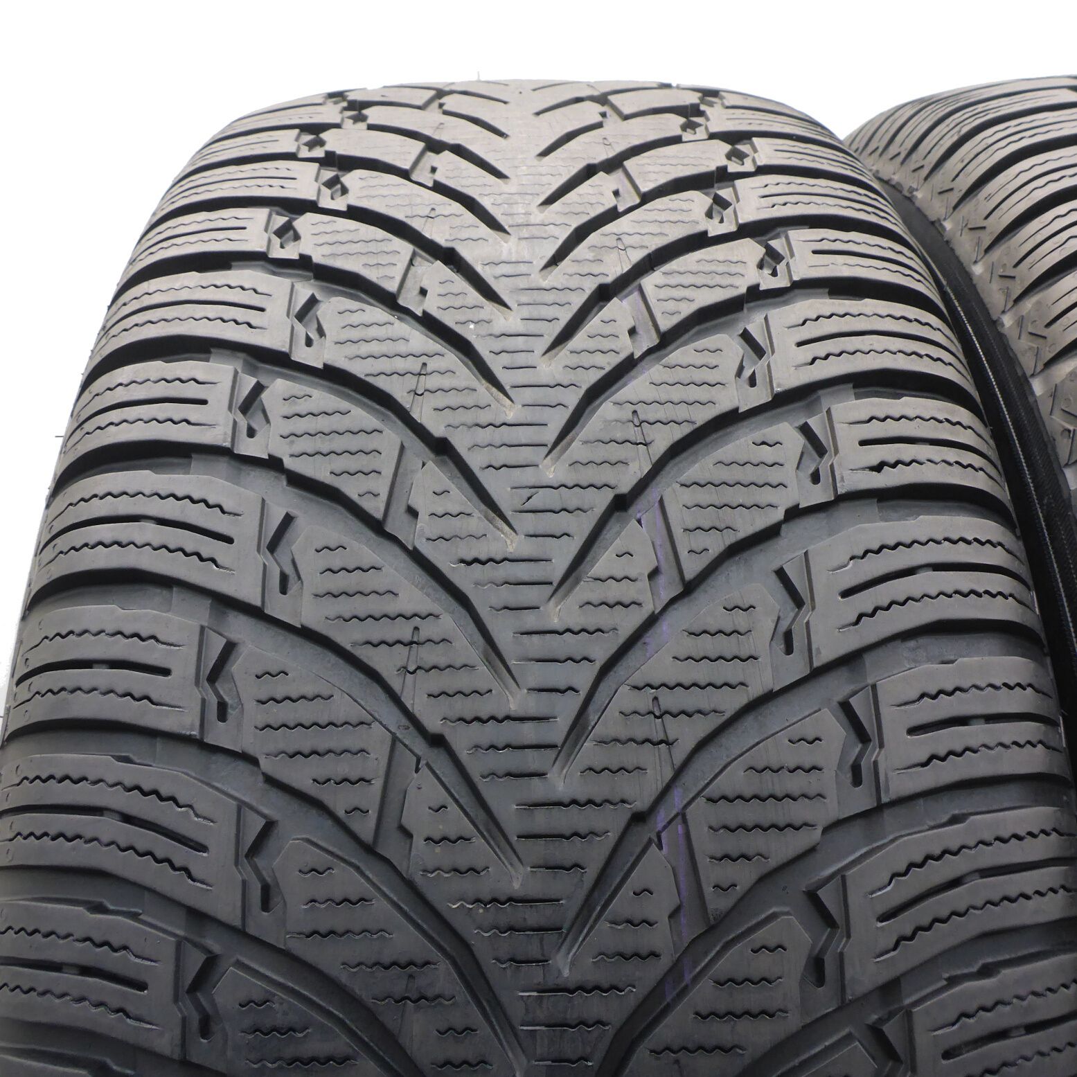 Opony 265/60/18 Nokian 265/60R18 114H XL WR SUV4 Zimowe 2022 6,8mm