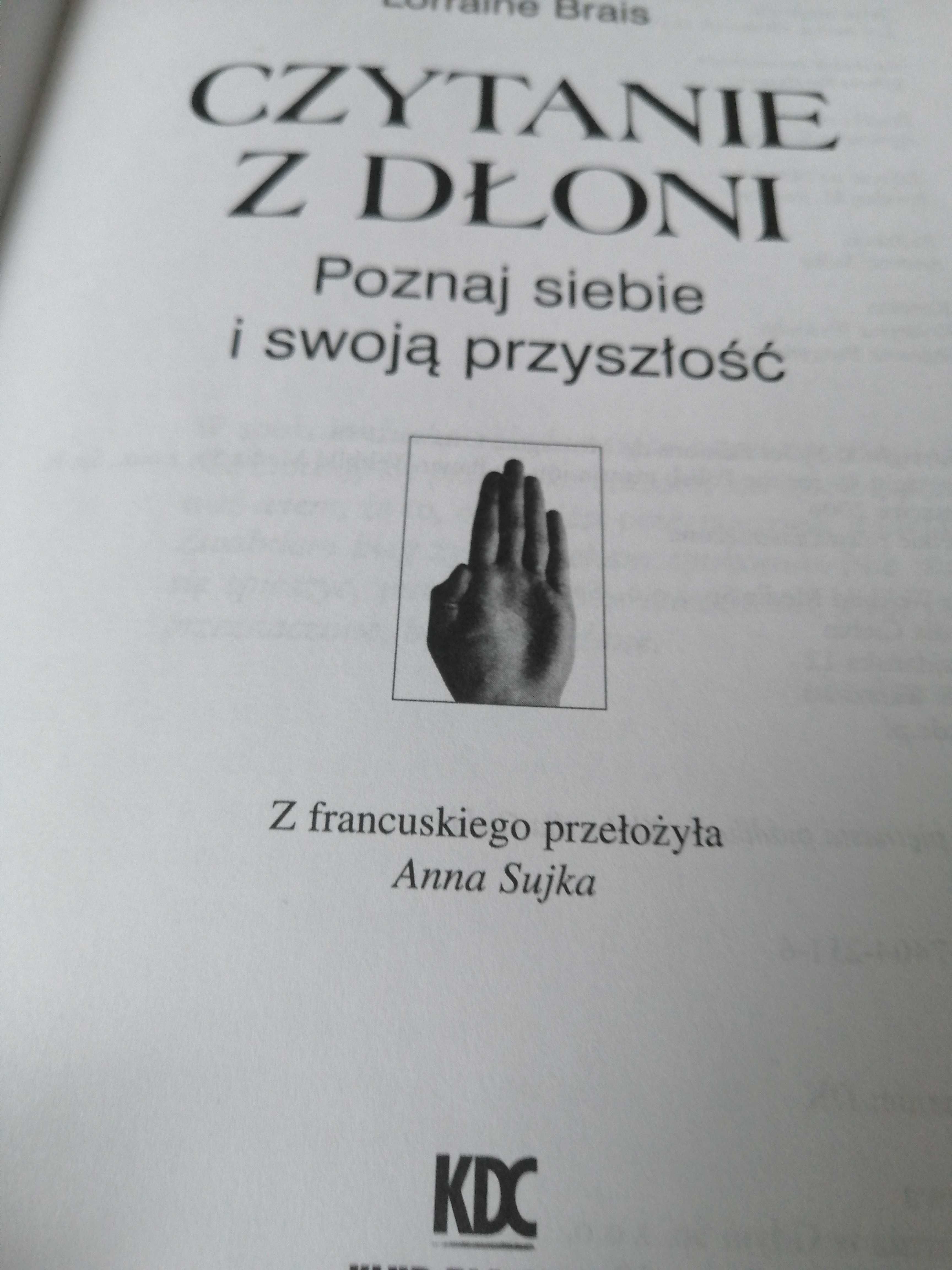 Książka - poradnik co można wyczytać z dłoni