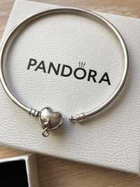 Bransoletka Pandora Bangle Moments 21 cm srebrna srebro serce Nowa