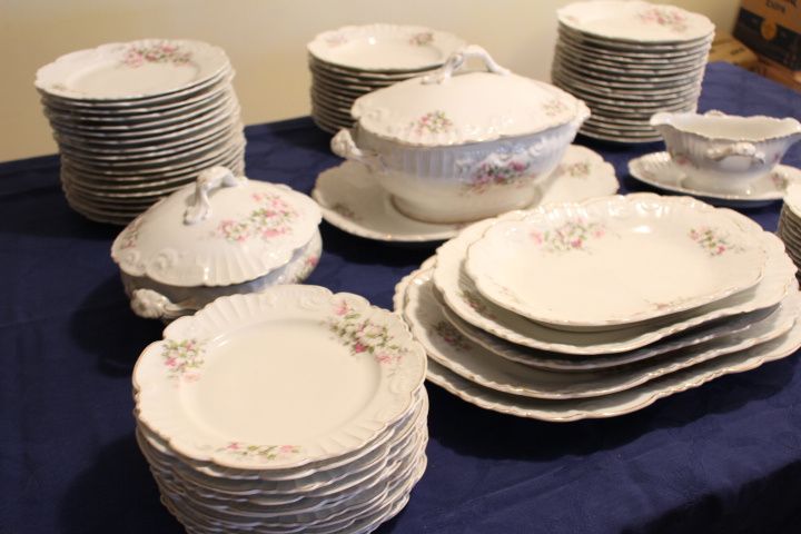 Serviço de Jantar Porcelana Vista Alegre Floral 1881 completo 80 peças