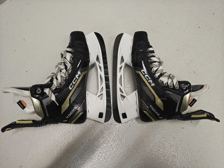 Łyżwy hokejowe CCM Tacks AS-V Pro Senior roz. 9 Regular + dodatki