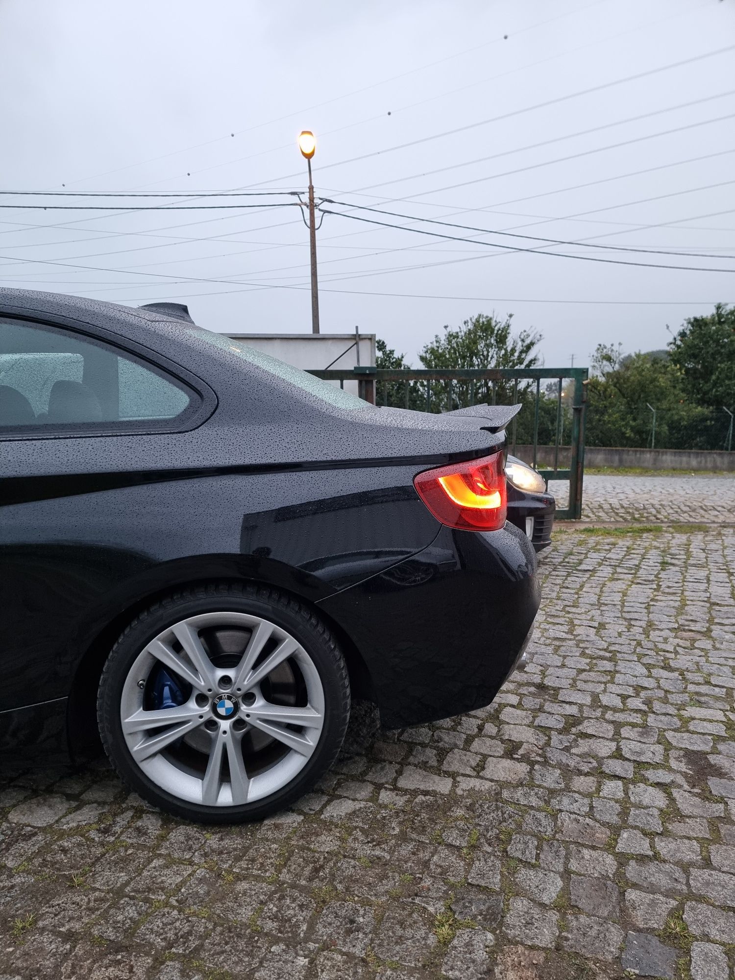 Spoiler estilo M4