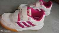 Super wygodne buty adidas dla dziewczynki