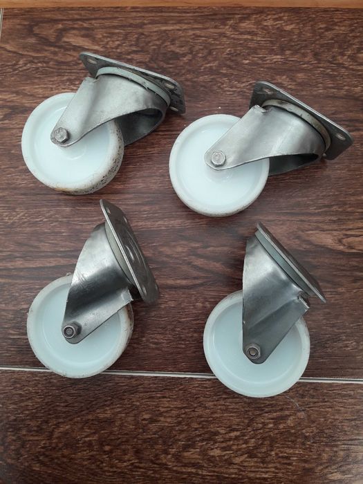 Колеса на тачку.