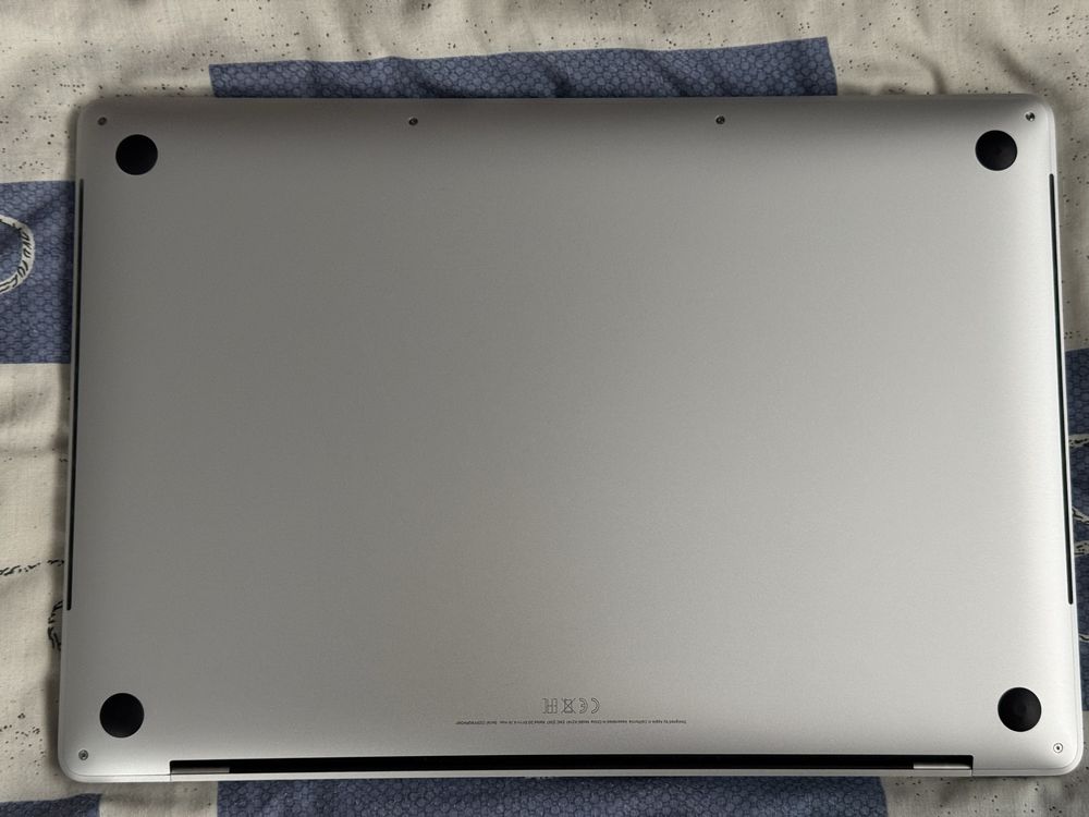 Macbook pro 16 2019 UA