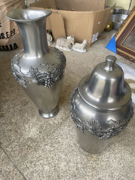 Vendo peças decorativas em estanho