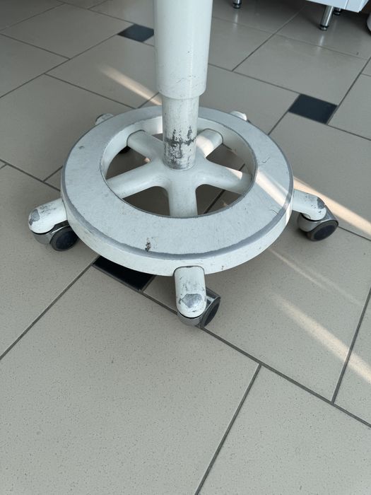 Крісло вертушка Німеччина