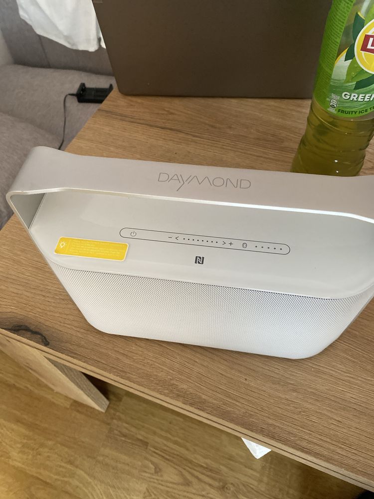 Głośnik bezprzewodowy DAYMOND walkbox z funkcją NFC