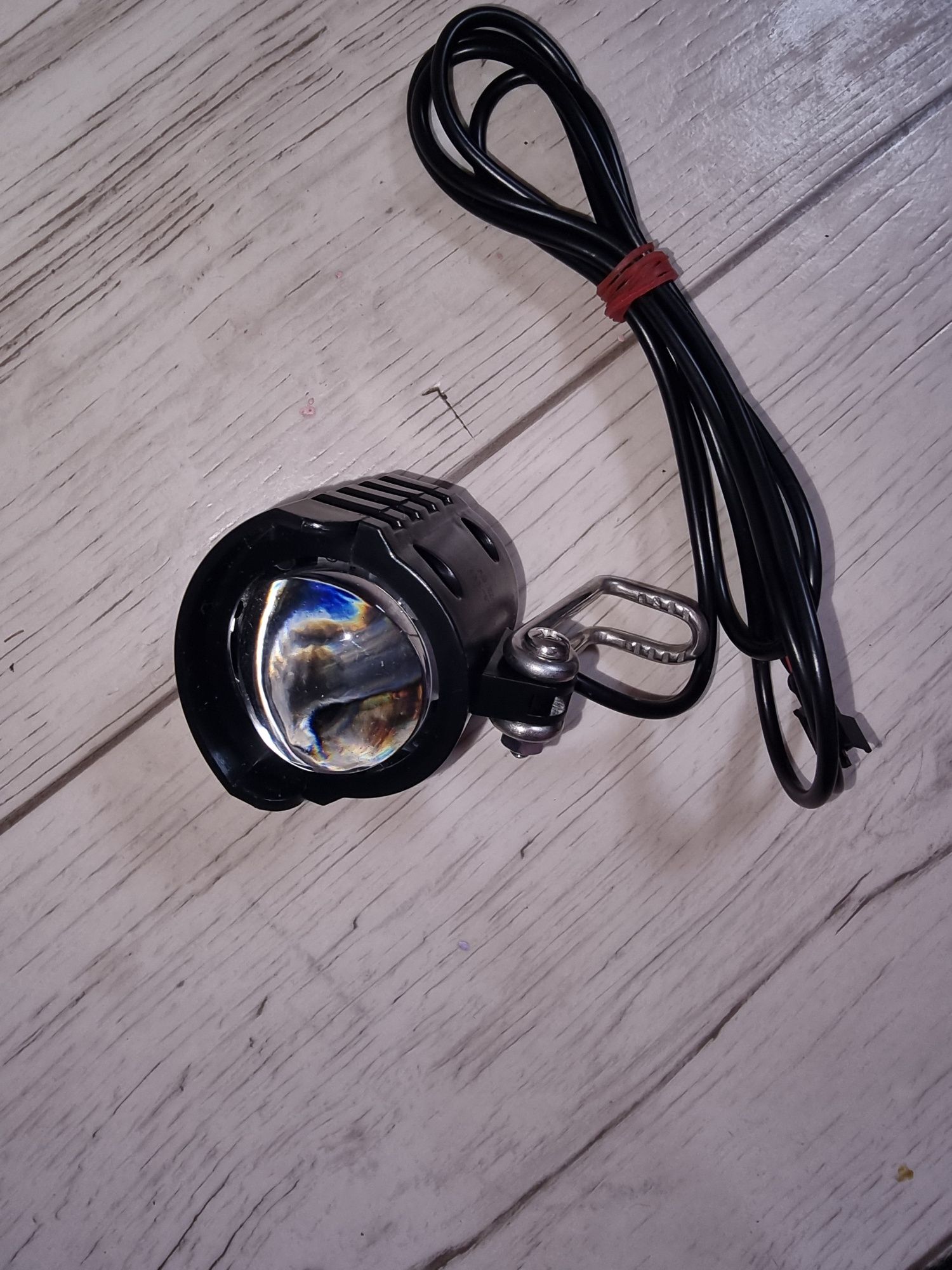 Lampa soczewkowa do roweru